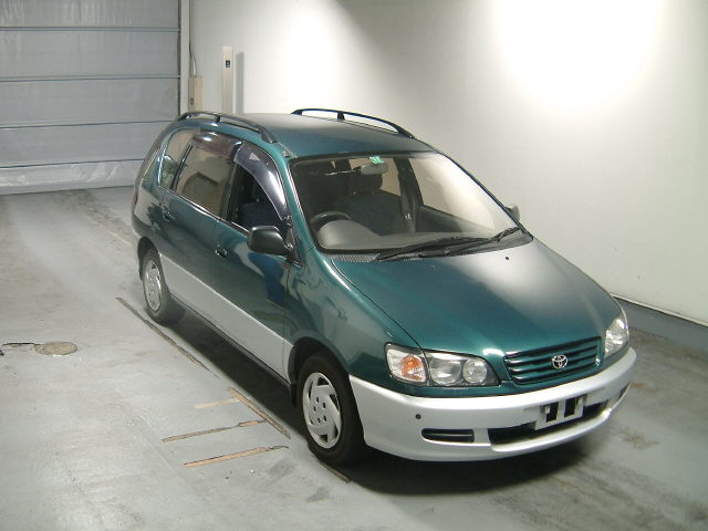 1996 Toyota Ipsum Photos