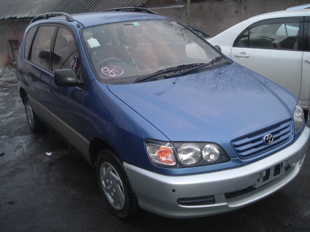 1996 Toyota Ipsum Pictures