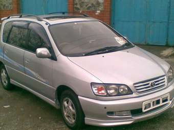 1996 Toyota Ipsum Pictures