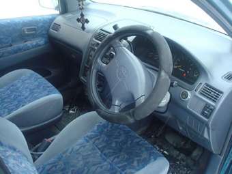 1996 Toyota Ipsum Pictures