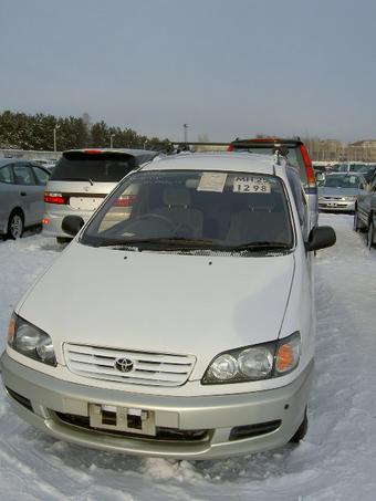 1997 Toyota Ipsum
