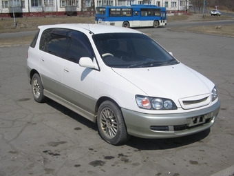 1997 Toyota Ipsum