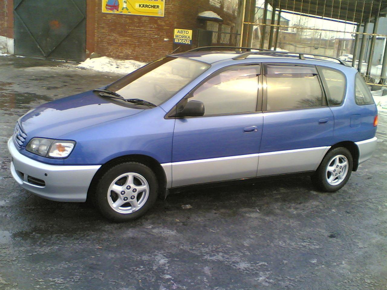 1997 Toyota Ipsum