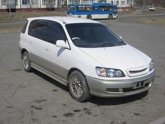 1997 Toyota Ipsum