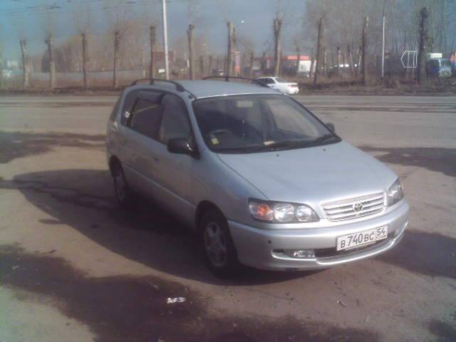 1997 Toyota Ipsum