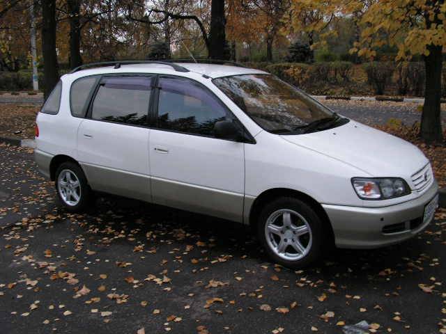 1997 Toyota Ipsum