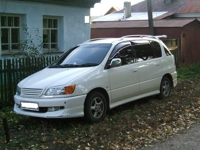 1997 Toyota Ipsum