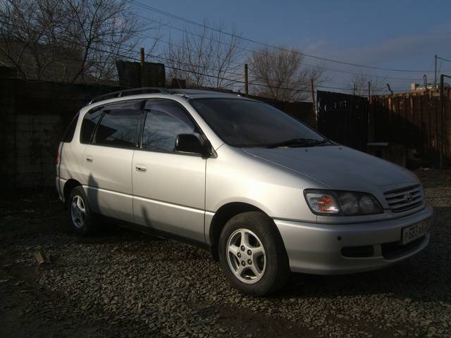 1997 Toyota Ipsum