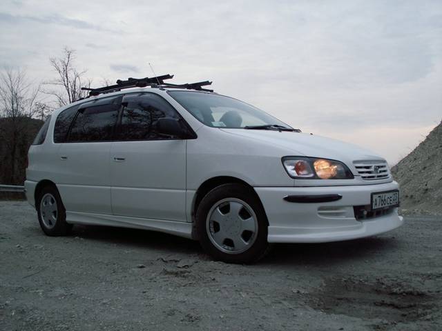 1997 Toyota Ipsum