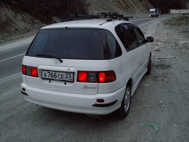 1997 Toyota Ipsum