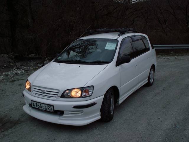 1997 Toyota Ipsum