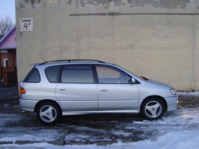 1997 Toyota Ipsum