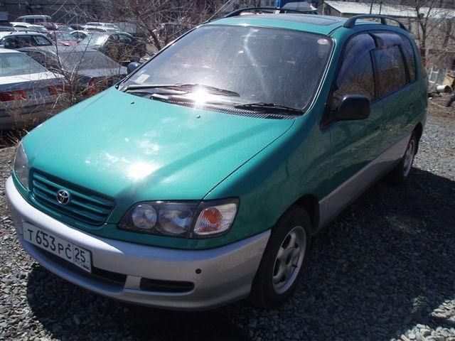 1997 Toyota Ipsum