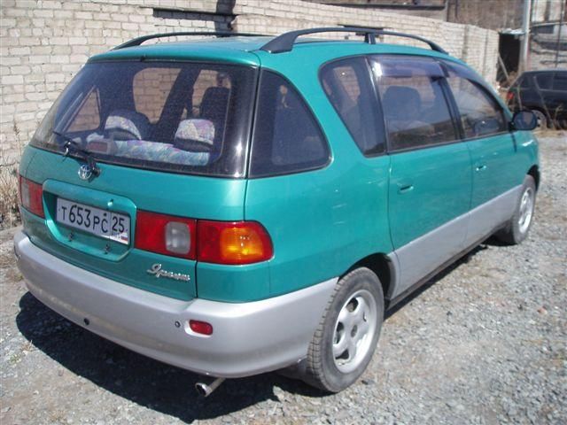 1997 Toyota Ipsum