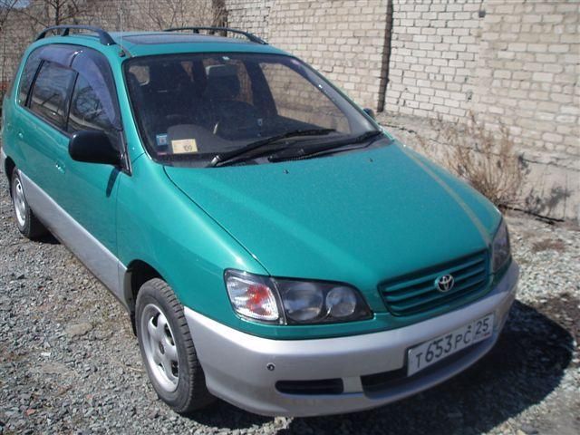 1997 Toyota Ipsum