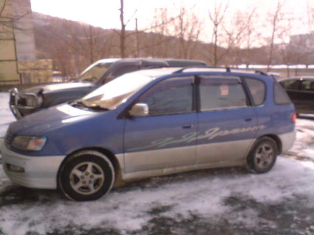 1997 Toyota Ipsum