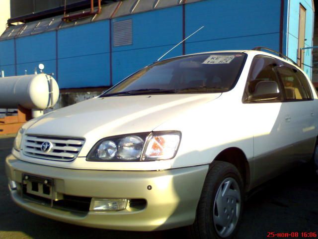 1997 Toyota Ipsum