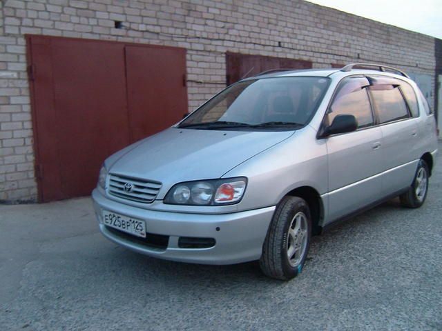 1997 Toyota Ipsum