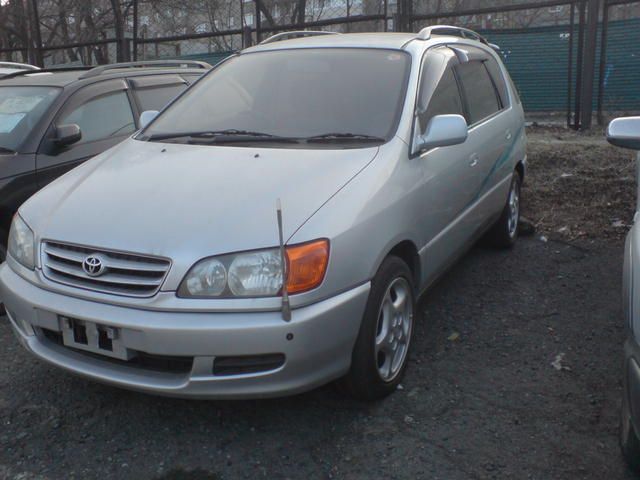 1997 Toyota Ipsum