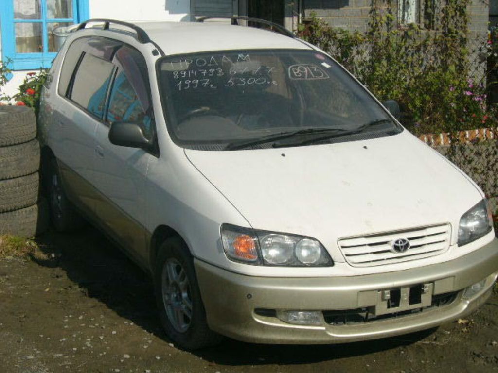 1997 Toyota Ipsum