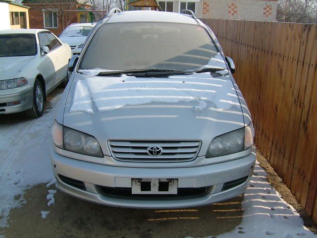 1997 Toyota Ipsum