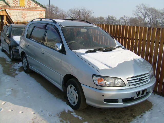 1997 Toyota Ipsum