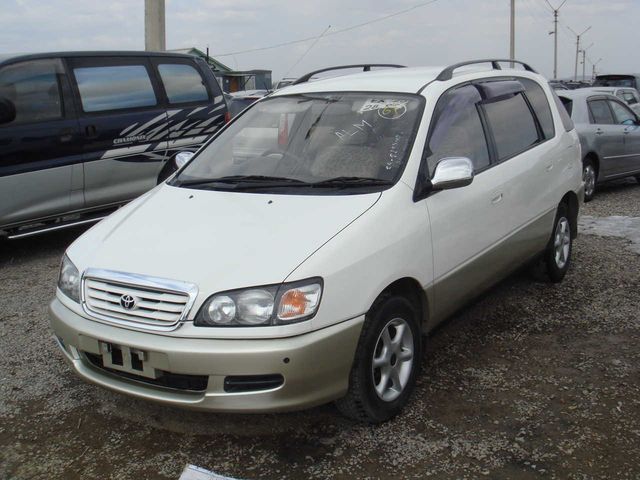 1997 Toyota Ipsum