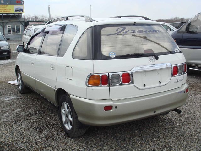 1997 Toyota Ipsum