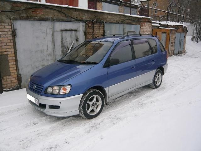 1997 Toyota Ipsum