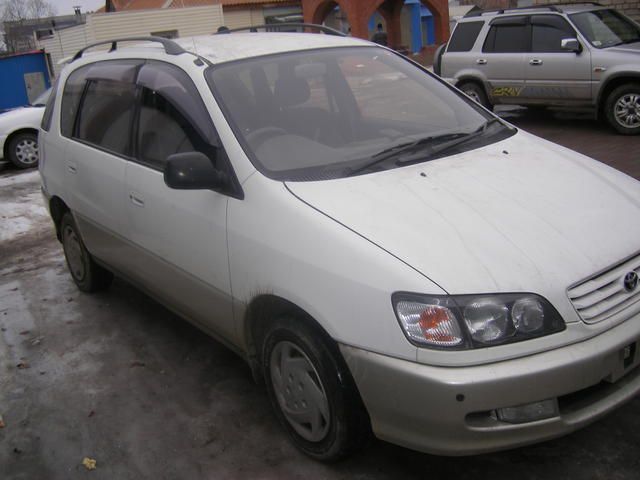 1997 Toyota Ipsum
