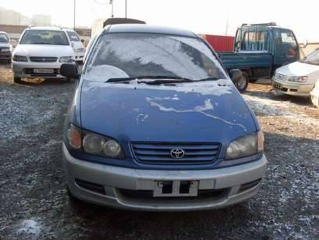 1997 Toyota Ipsum