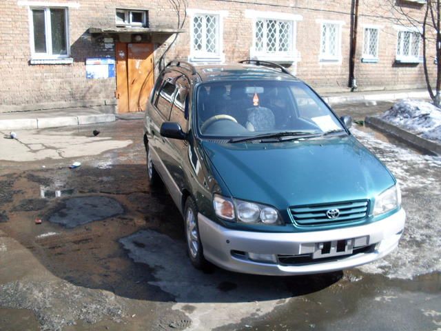 1997 Toyota Ipsum