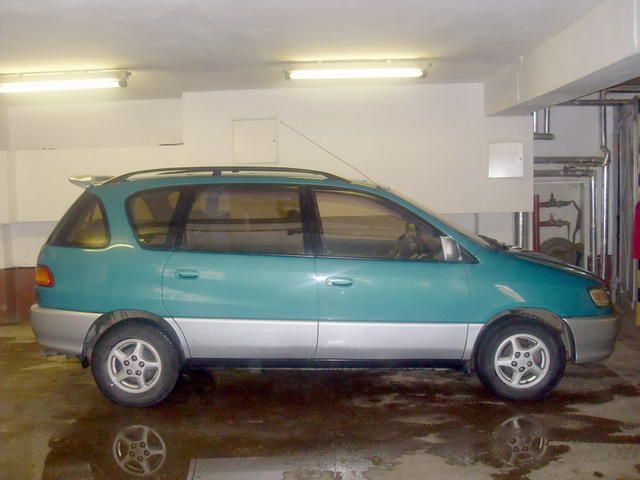 1997 Toyota Ipsum