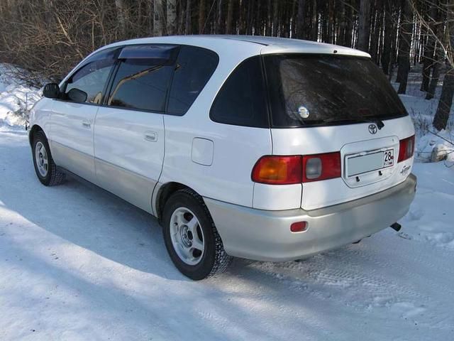 1997 Toyota Ipsum