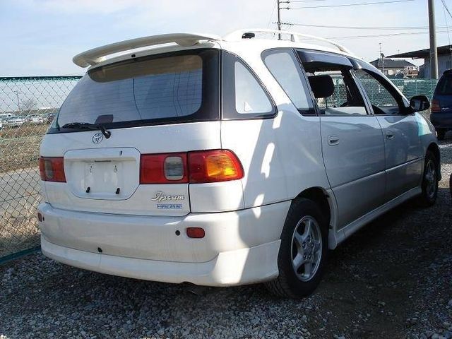 1997 Toyota Ipsum