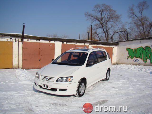 1997 Toyota Ipsum
