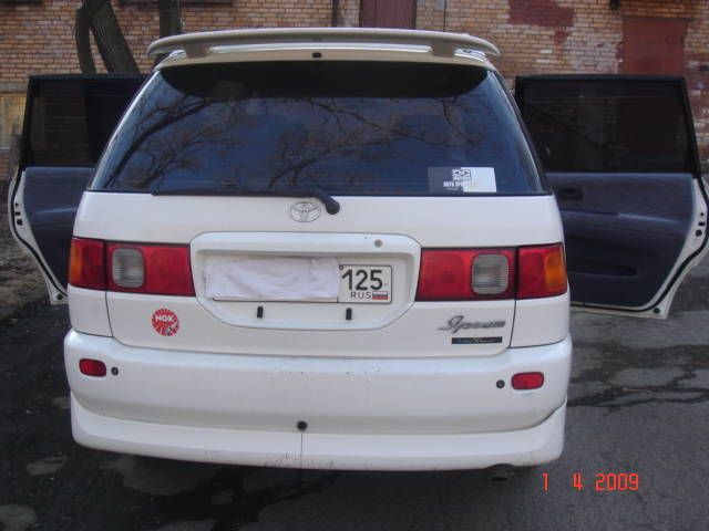 1997 Toyota Ipsum