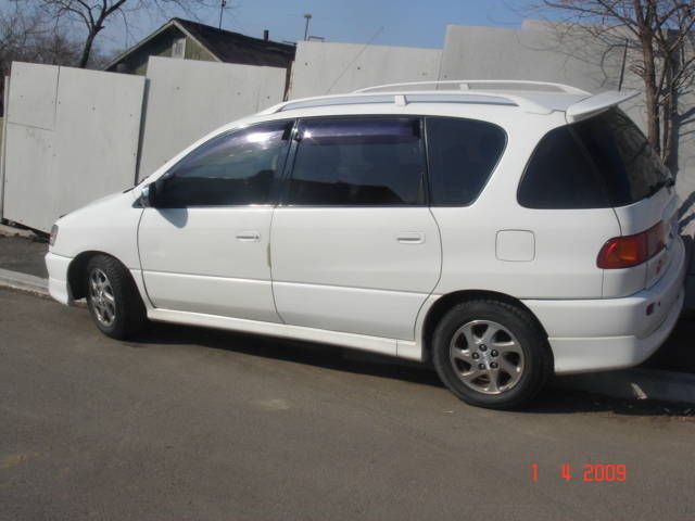 1997 Toyota Ipsum