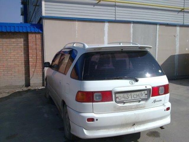1997 Toyota Ipsum
