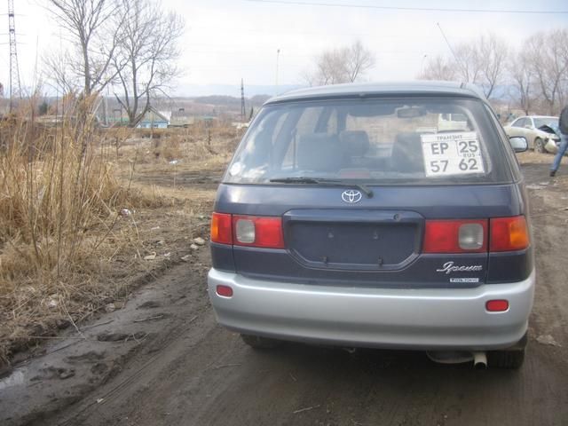 1997 Toyota Ipsum