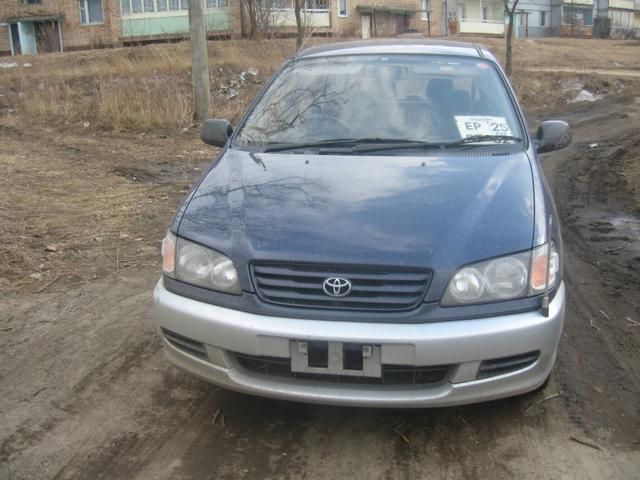 1997 Toyota Ipsum