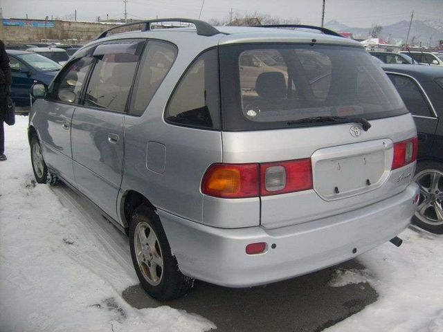 1997 Toyota Ipsum