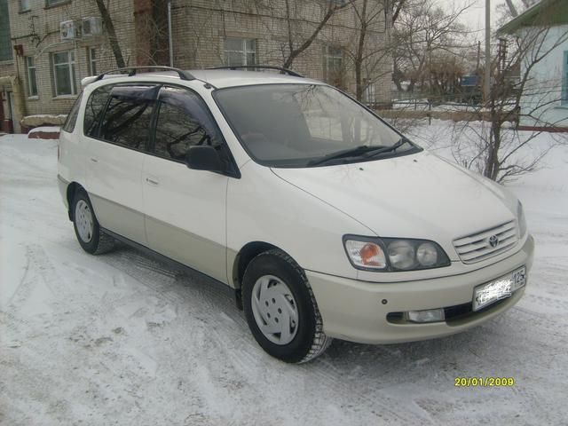 1997 Toyota Ipsum