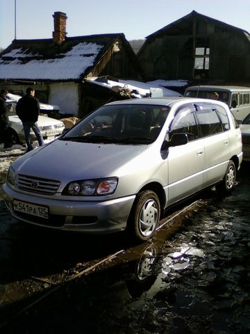 1997 Toyota Ipsum