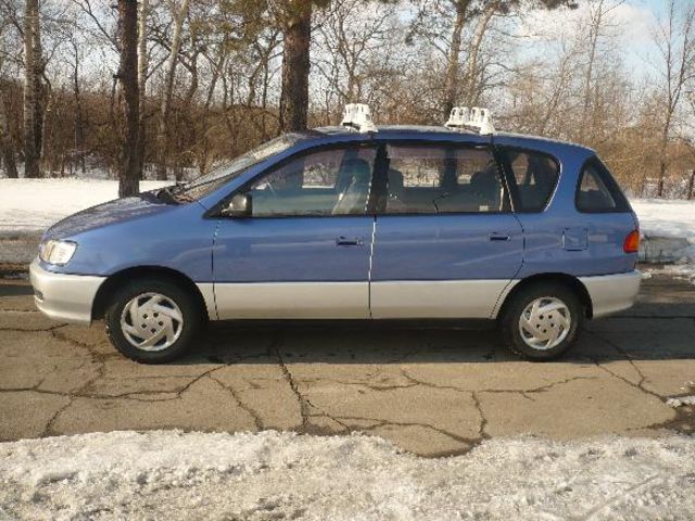 1997 Toyota Ipsum