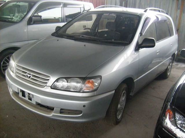 1997 Toyota Ipsum