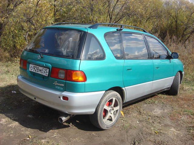 1997 Toyota Ipsum