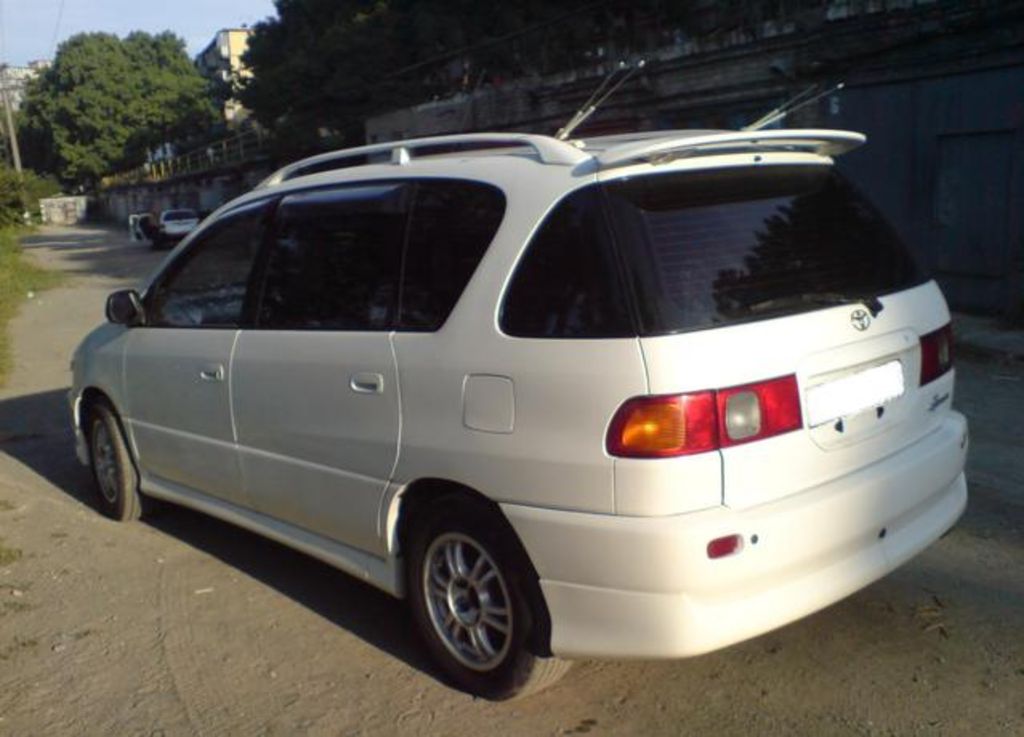 1997 Toyota Ipsum