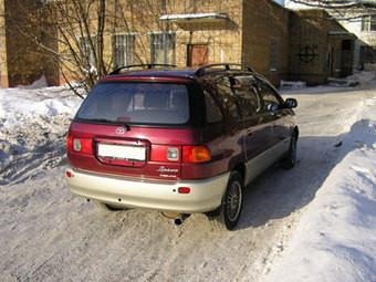 1997 Toyota Ipsum Pictures