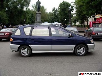 1997 Toyota Ipsum Pictures